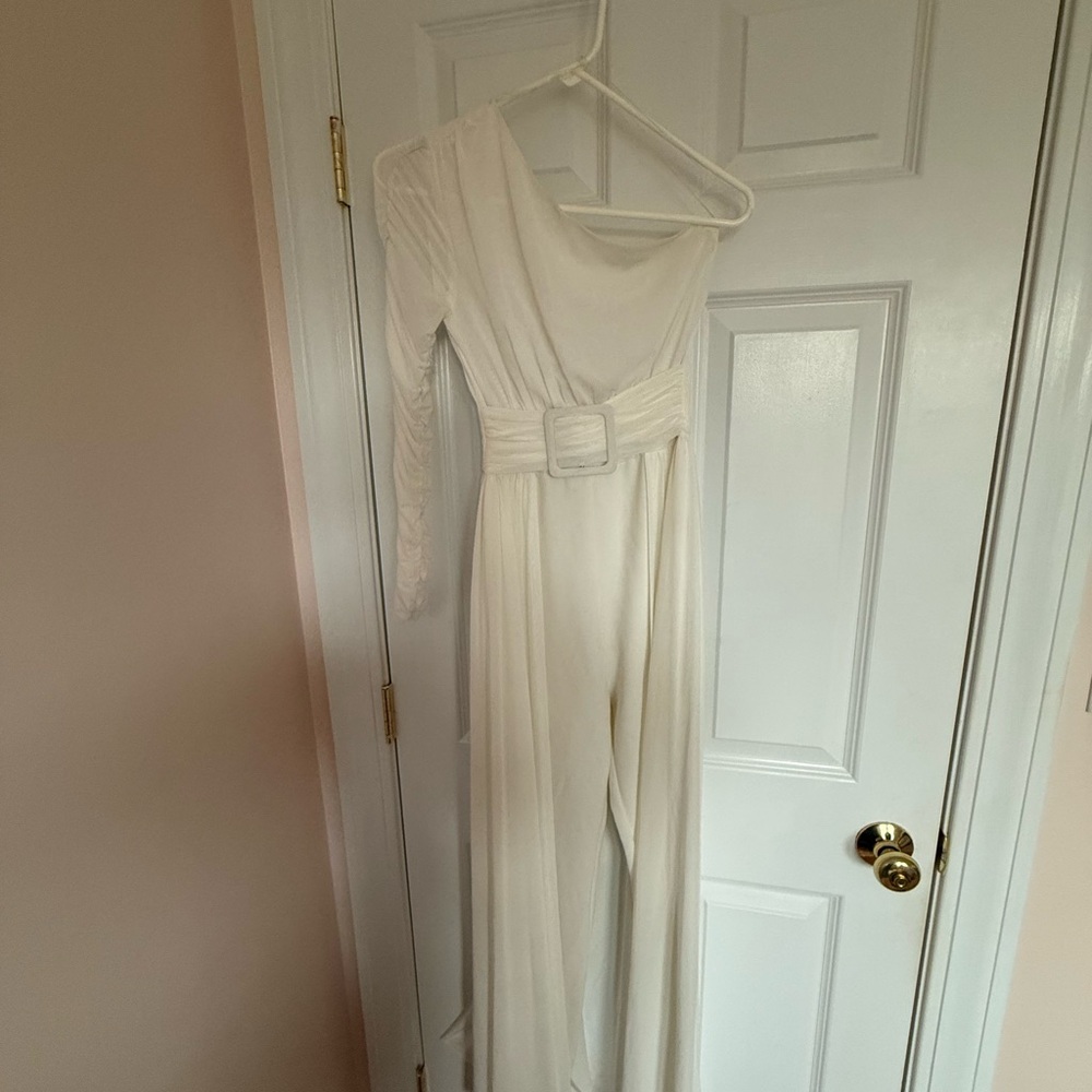 Elegant White Belted Women's Jumpsuit